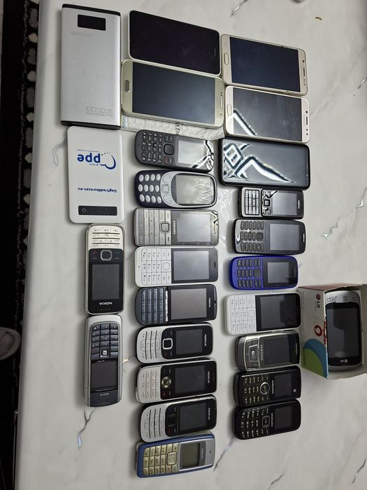 Vând tefoane Nokia