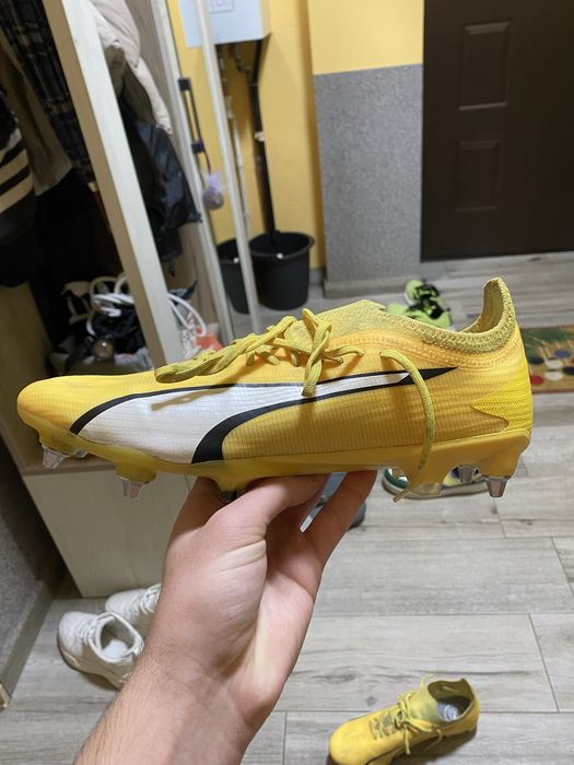 Ghete de fotbal Puma MxSG