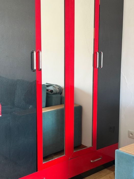 Продам спальный гарнитур без кровати