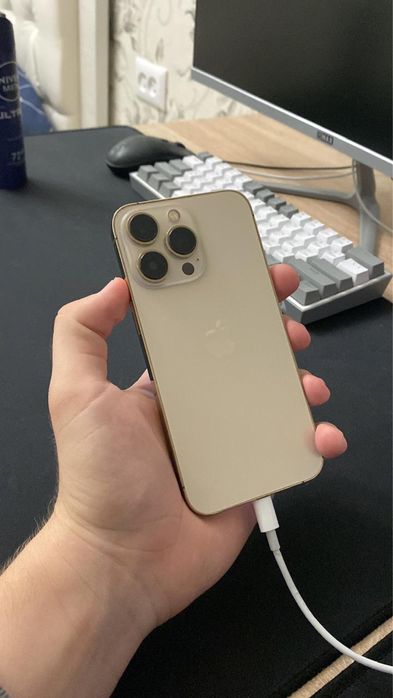 Продам Iphone 13 Pro