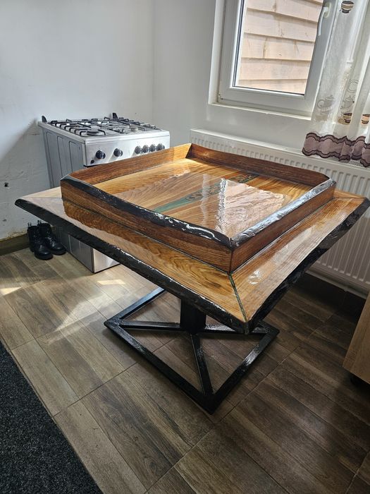 Vând masă de rummy