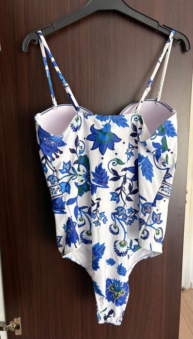 Дамски цял бански