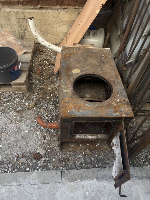 Продам печку на твердом топливе