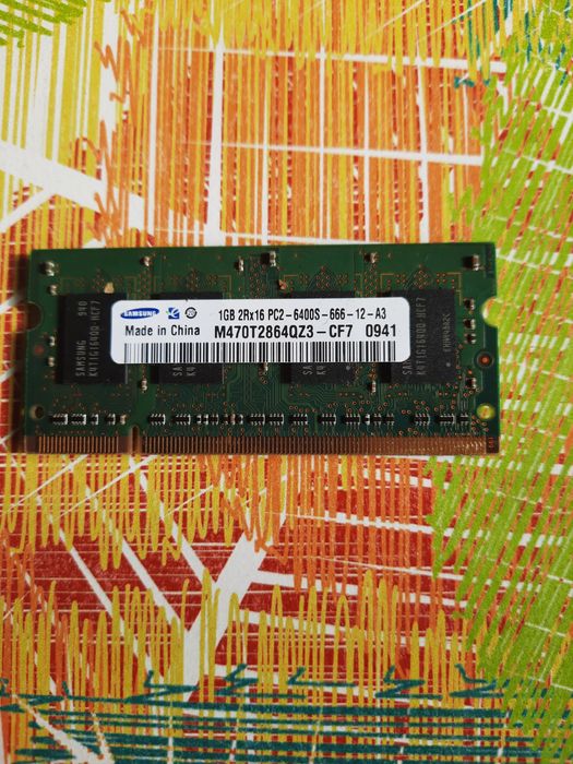 2 GB DDR2  Samsung