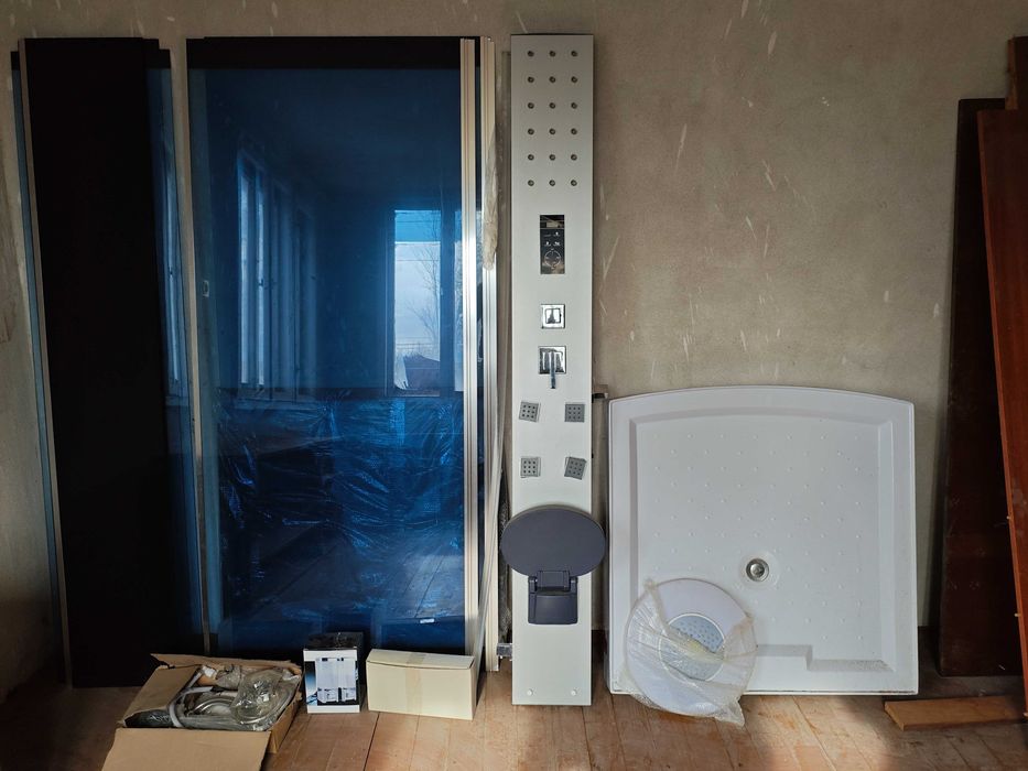 Хидромасажна душ кабина