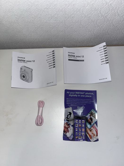 продам новый instax mini