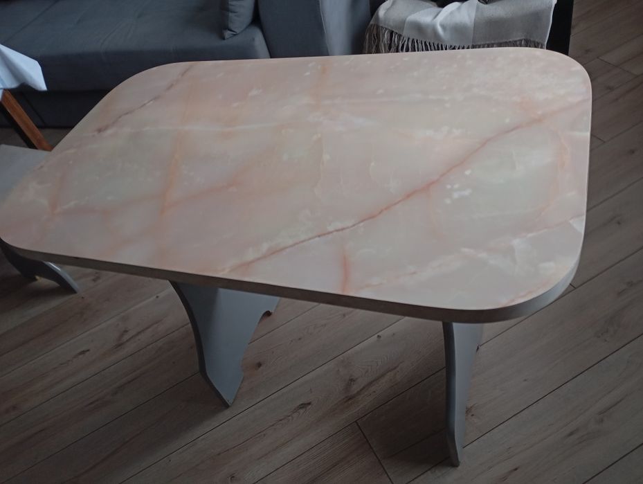 Продам стол кухонный б.у.