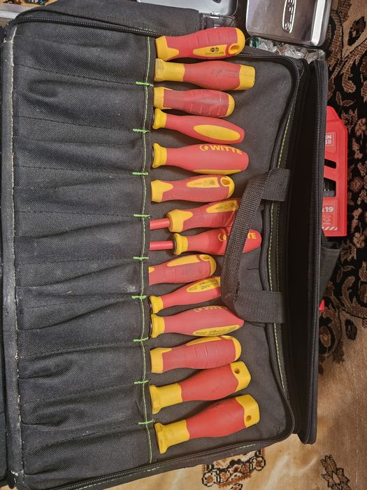 Vand geanta scule electrician complet utilata