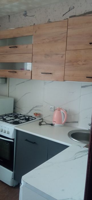Продам 3 комн.квартиру район бензострой