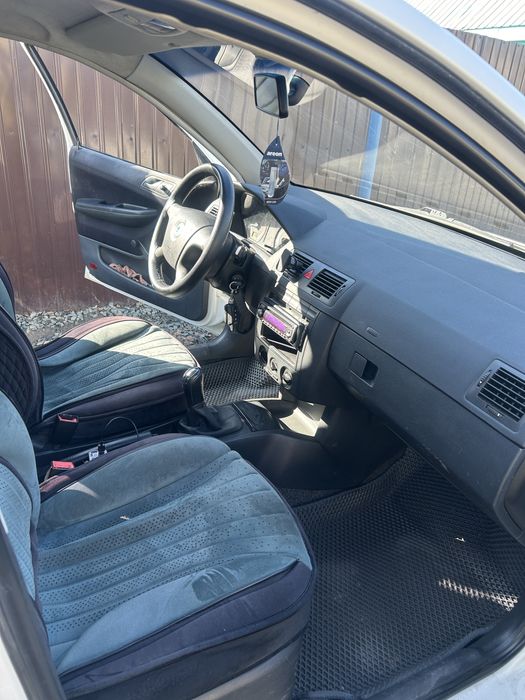 Шкода фабиа в хорошем сост