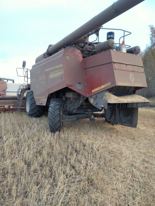 Комбайн Есиль 760