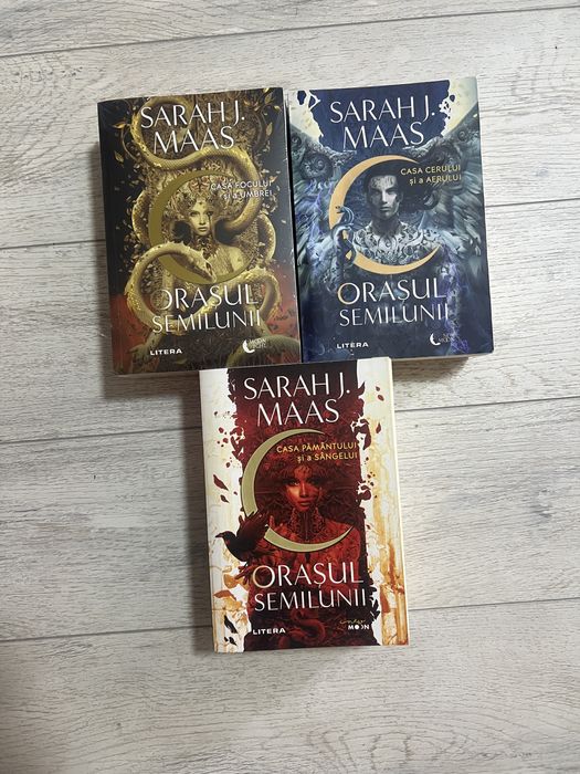 Carti orasul semilunii de sarah j maas