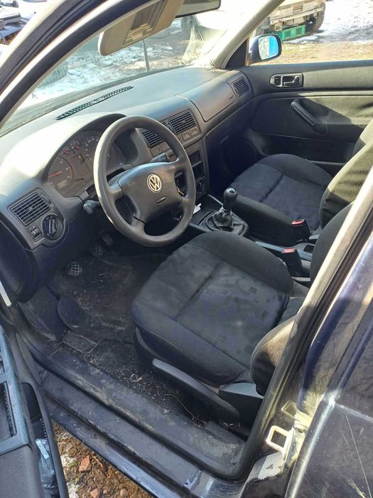 Голф 4 -1.4 бензин -САМО НА ЧАСТИ