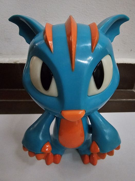 Различни плюшени играчки