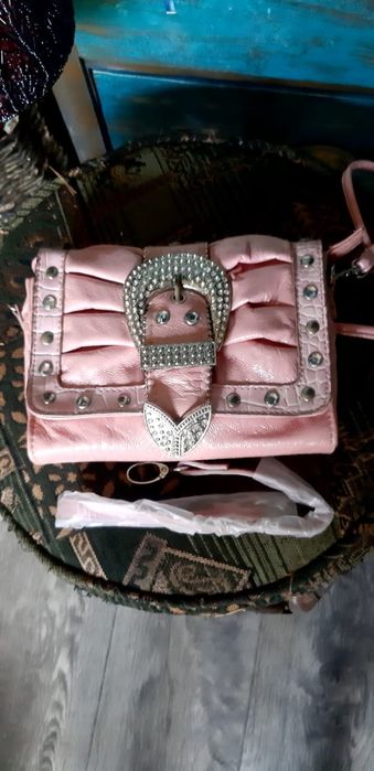 Сумки и рюкзак кожаные