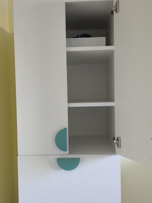 Гардероб с механизъм за изтегляне Smastad