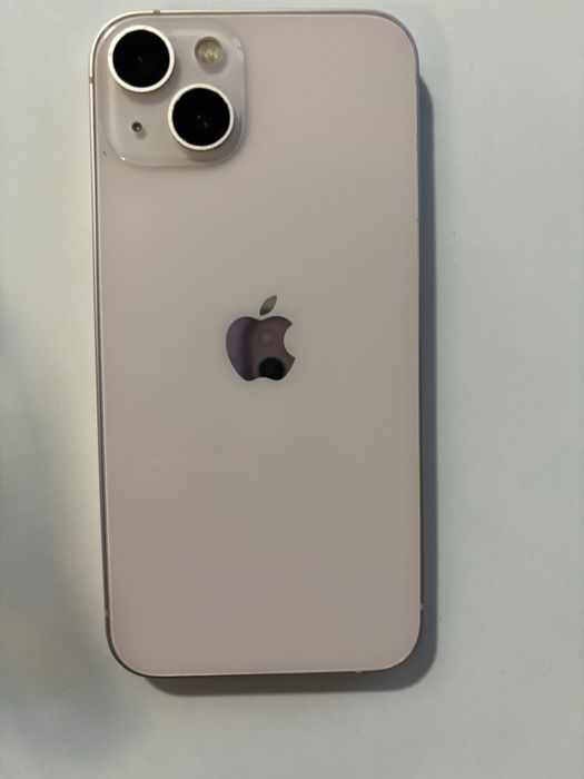 IPhone 13 128 GB бледо розов - без следи от употреба с нов протектор