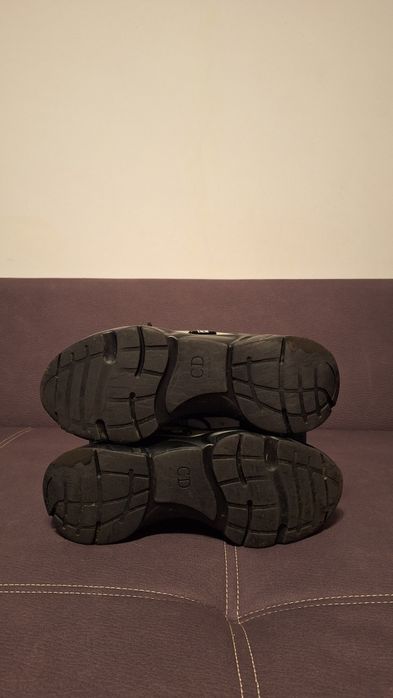 Dior B22 Black Reflective