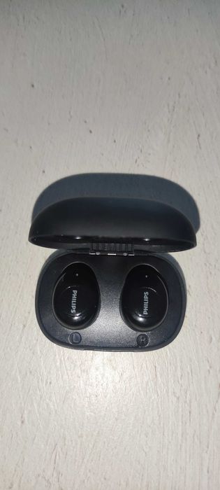 Casti wireless bluetooth in ear Philips Taut102BK