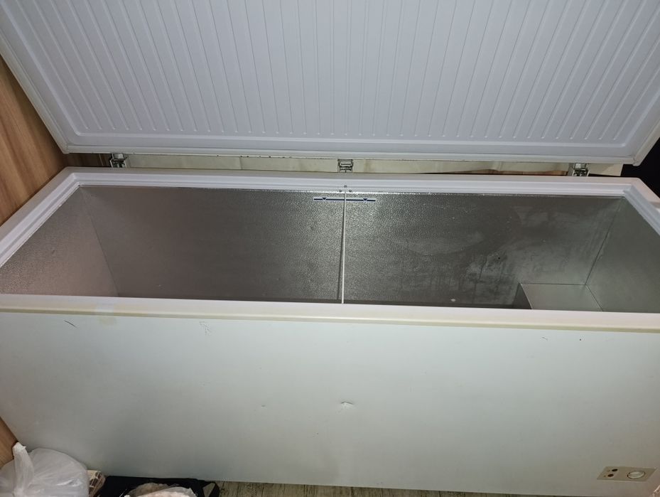 Продам морозильник Бирюса 600л