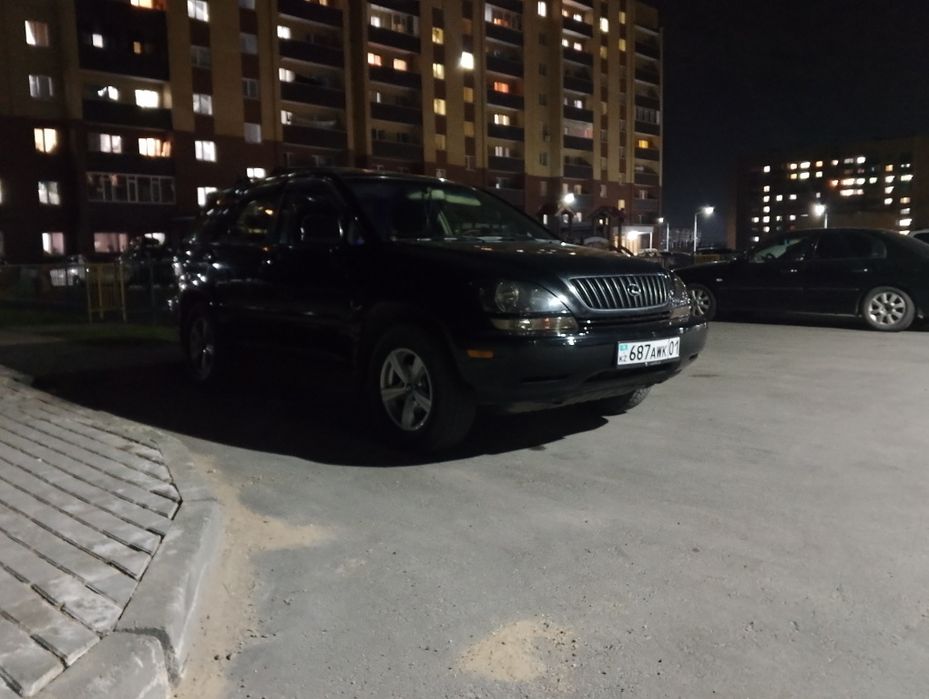 Срочно продам Лексус рх 300
