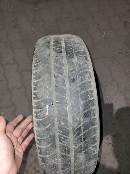 Продам шины 1 пара