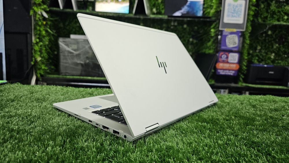 Hp elitbookHamma navaroti universal bo'lgan noutbuk izlaganlar bormi ?