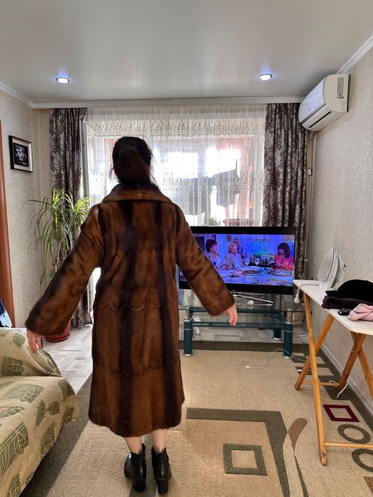 Продам шубу норковую