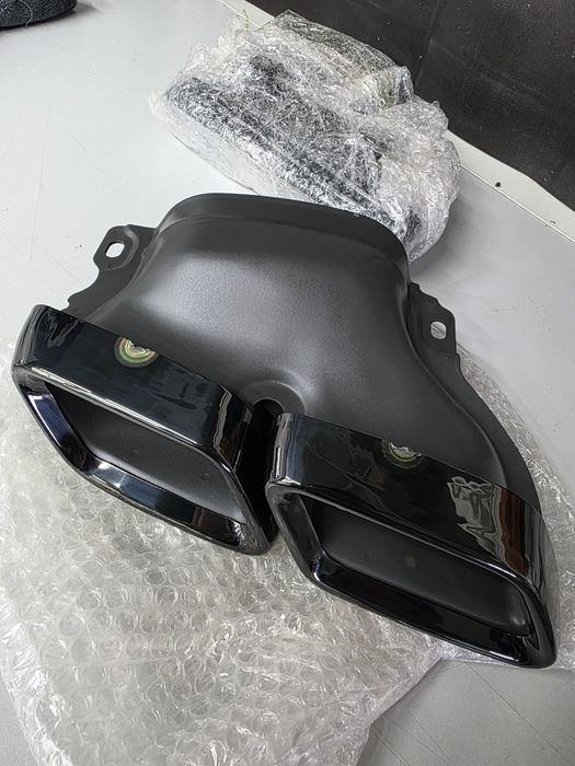 Ornamente finale evacuare stil AMG 63 Mercedes