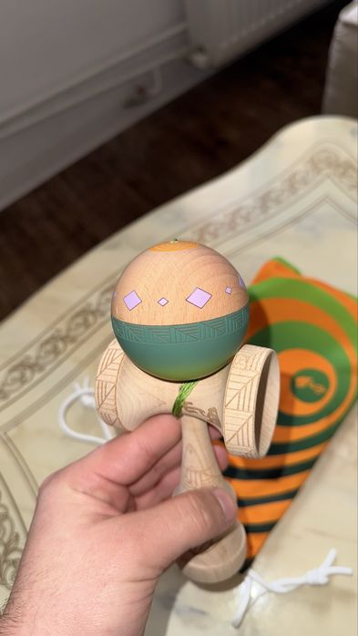 ET pro model Kendama  Lotus v2 matte