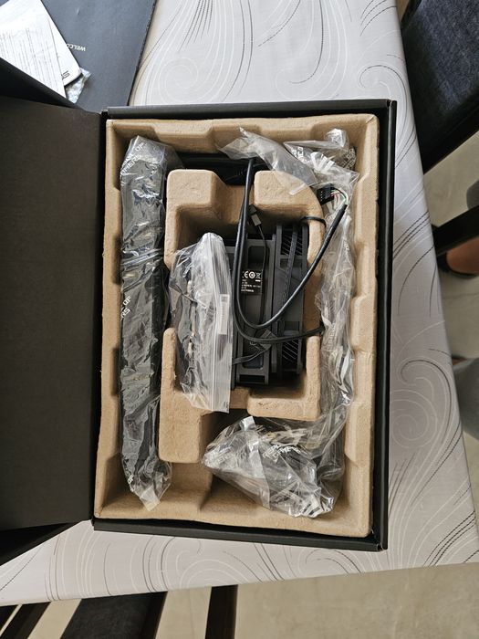 Asus Strix LC II 240 ARGB водно охлаждане