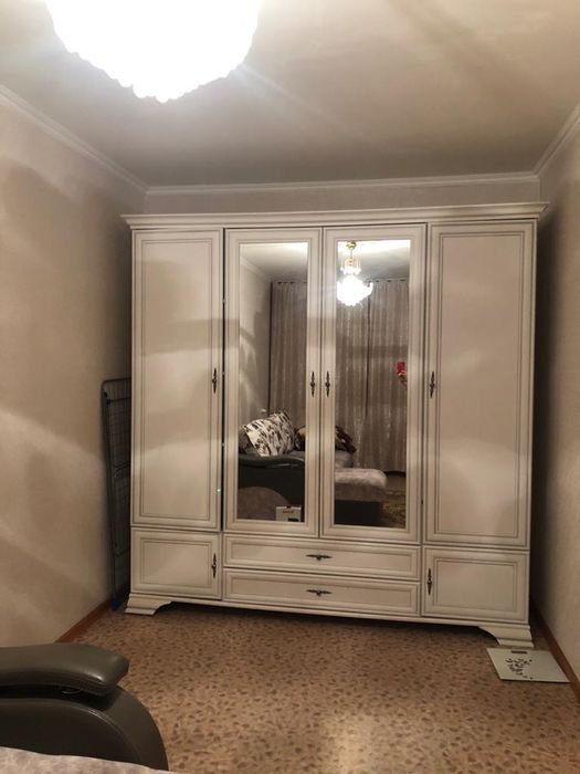 Шкаф плательный белый