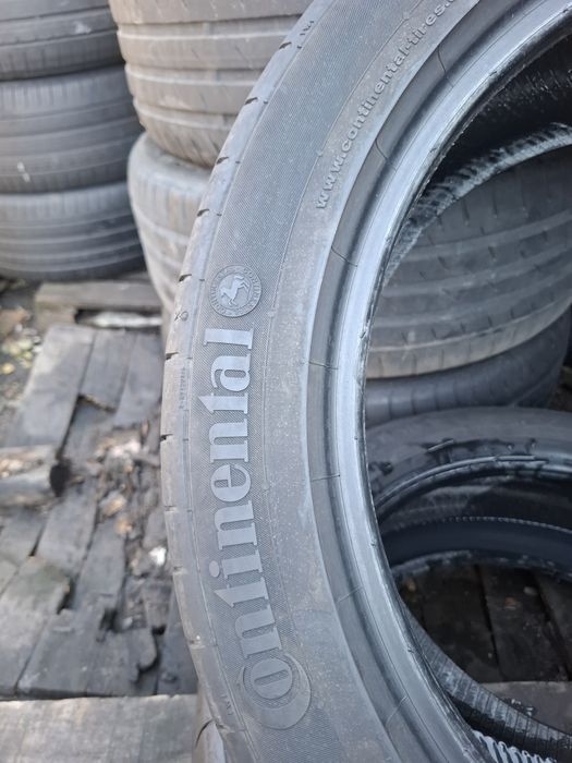 Vand 2 anvelope 235 45 18 continental de vara bune dot 2019