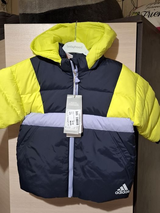 Адидас преходно-зимно яке за бебе момче ,6-12 м, но отг на 12-18м.