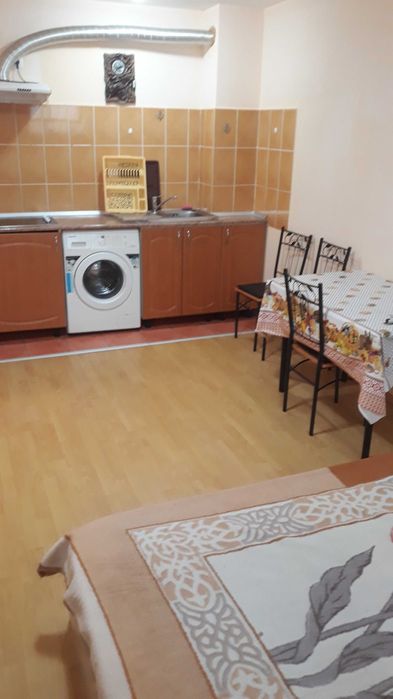 Garsoniera de închiriat