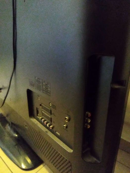 Телевизор 42" Philips 42PFL3604/12