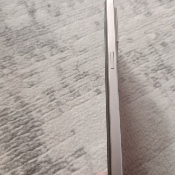 Продам Oppo reno 7