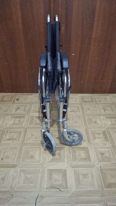 Инвалидная коляска
