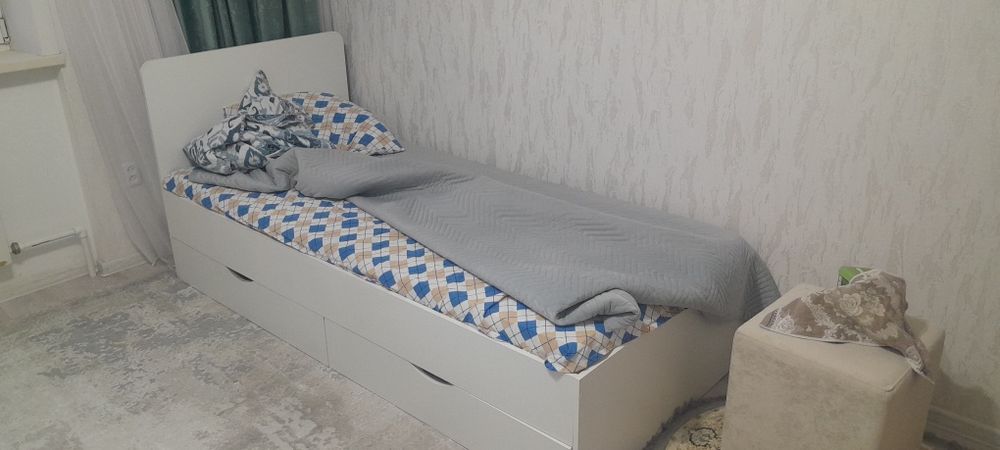 Кровать белая 90×200