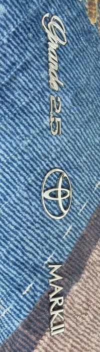 Продам шильдик Toyota Mark II оригинал