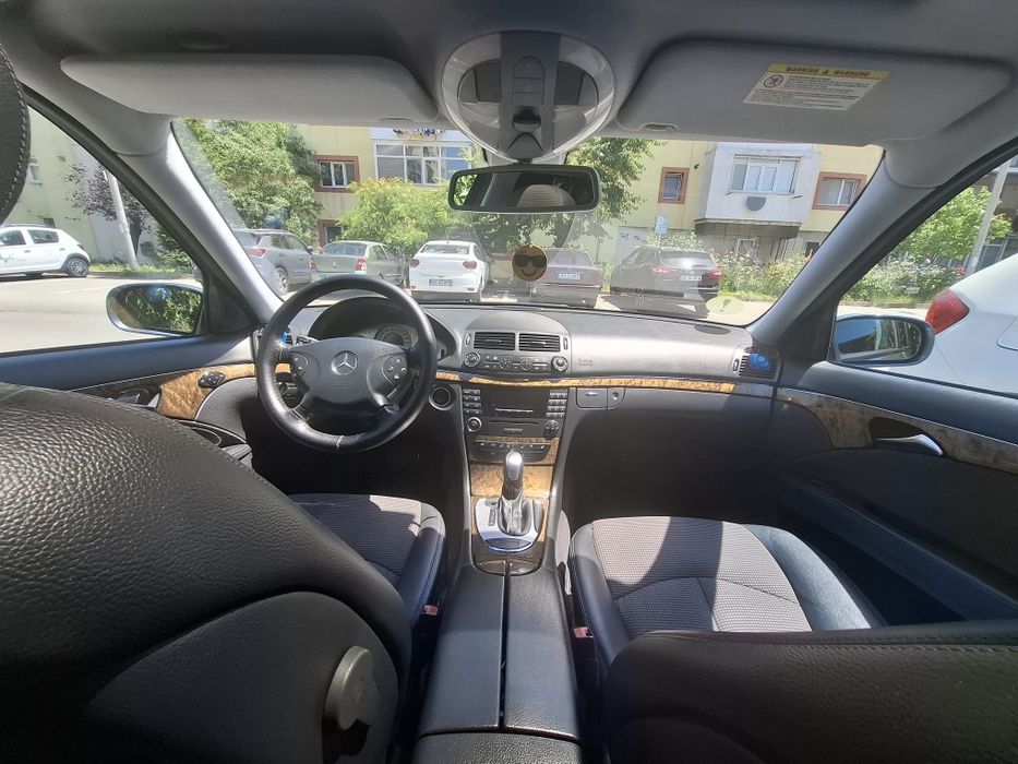 Mercedes Benz w211