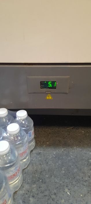 Хладилна витрина