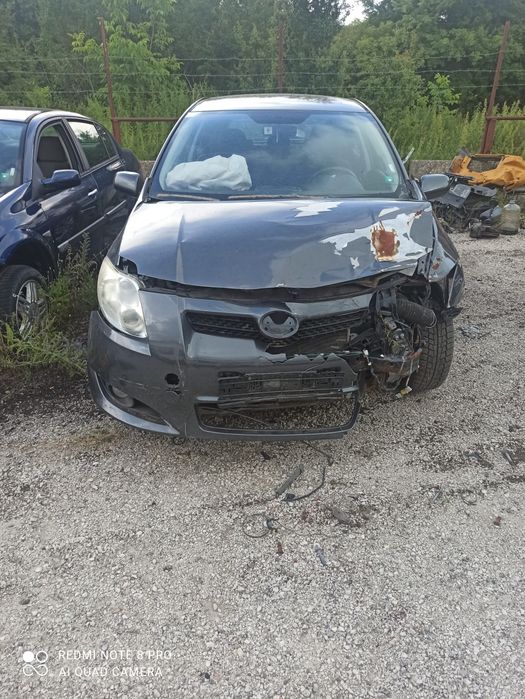 2бр.Тойота Аурис на части