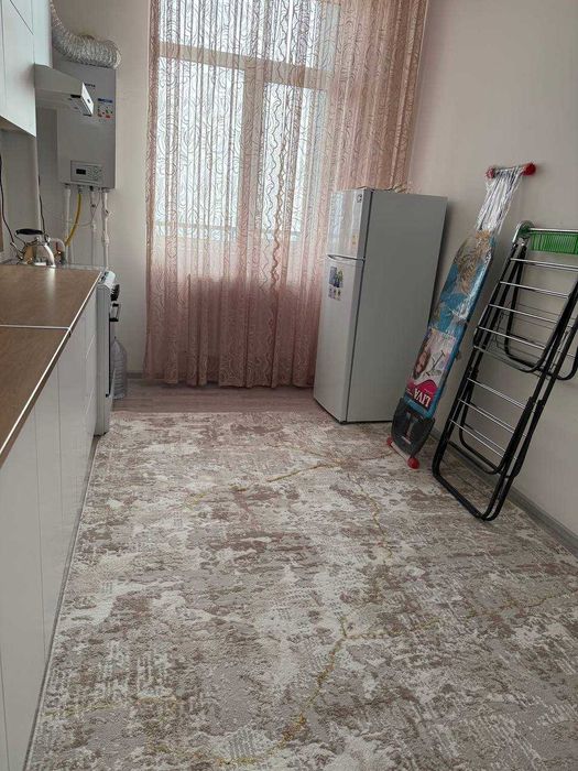 2 хонали янги уй ижарага берилади. Барча шароитлари бор.