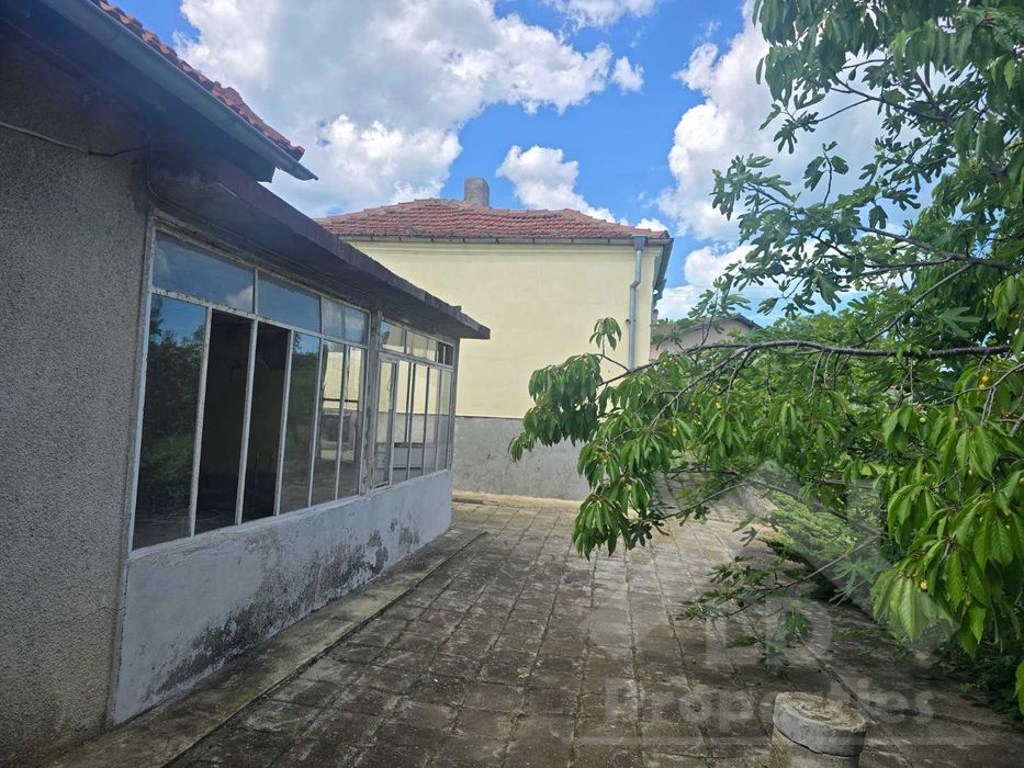 Парцел с две къщи, с.Горица, обл.Варна