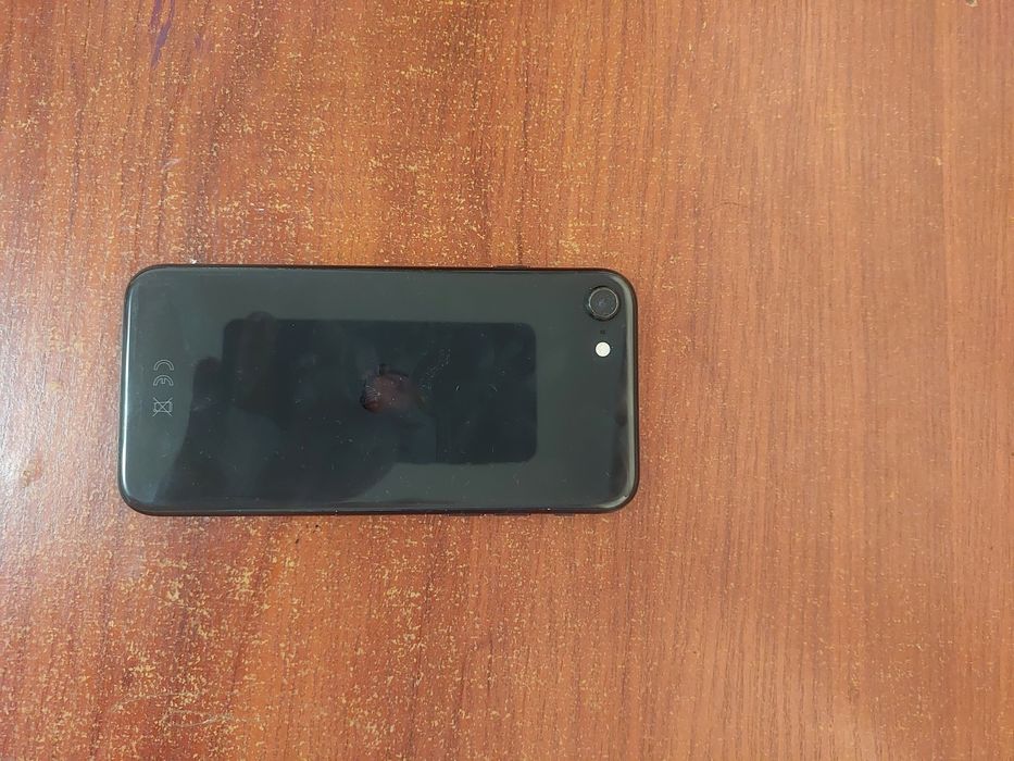IPhone SE 128гб 2020