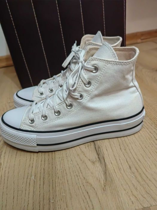 CONVERSE кецове.
