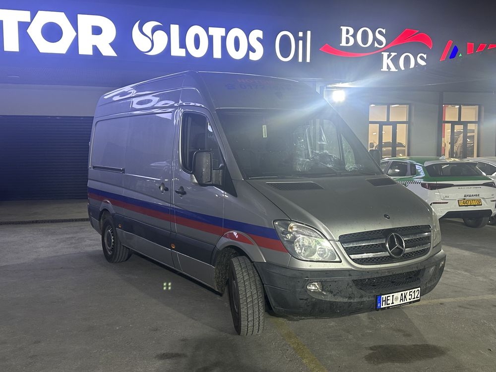 Mercedes Benz Sprinter с456ас136