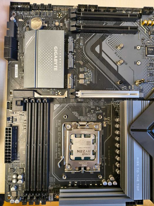 Комплект Gigabyte X870 Eagle WiFi 7 + AMD Ryzen 7 7700x