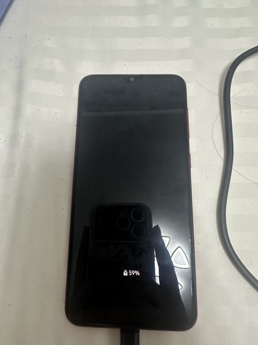 продам телефон Samsung A20